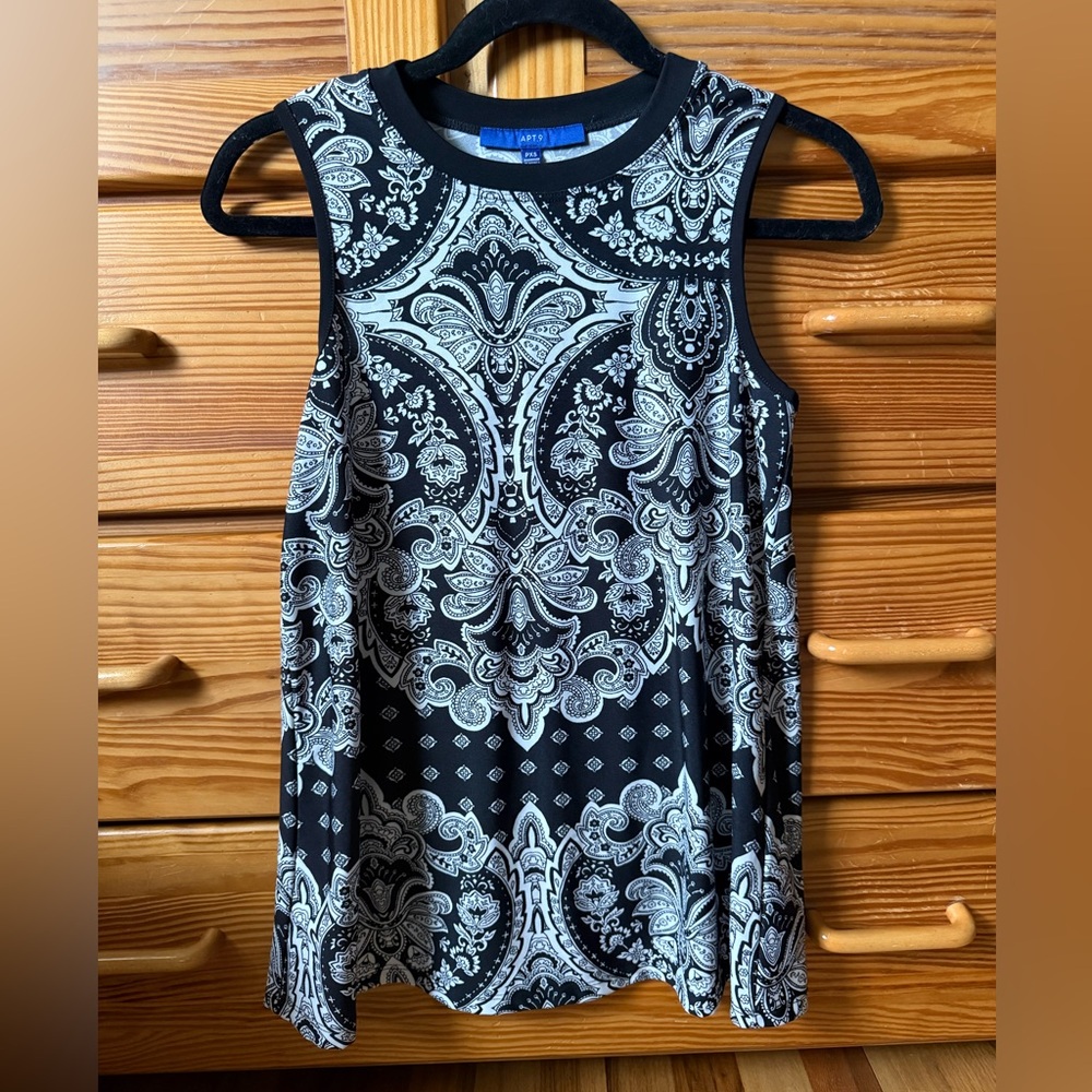 Black & White Paisley Tank Top